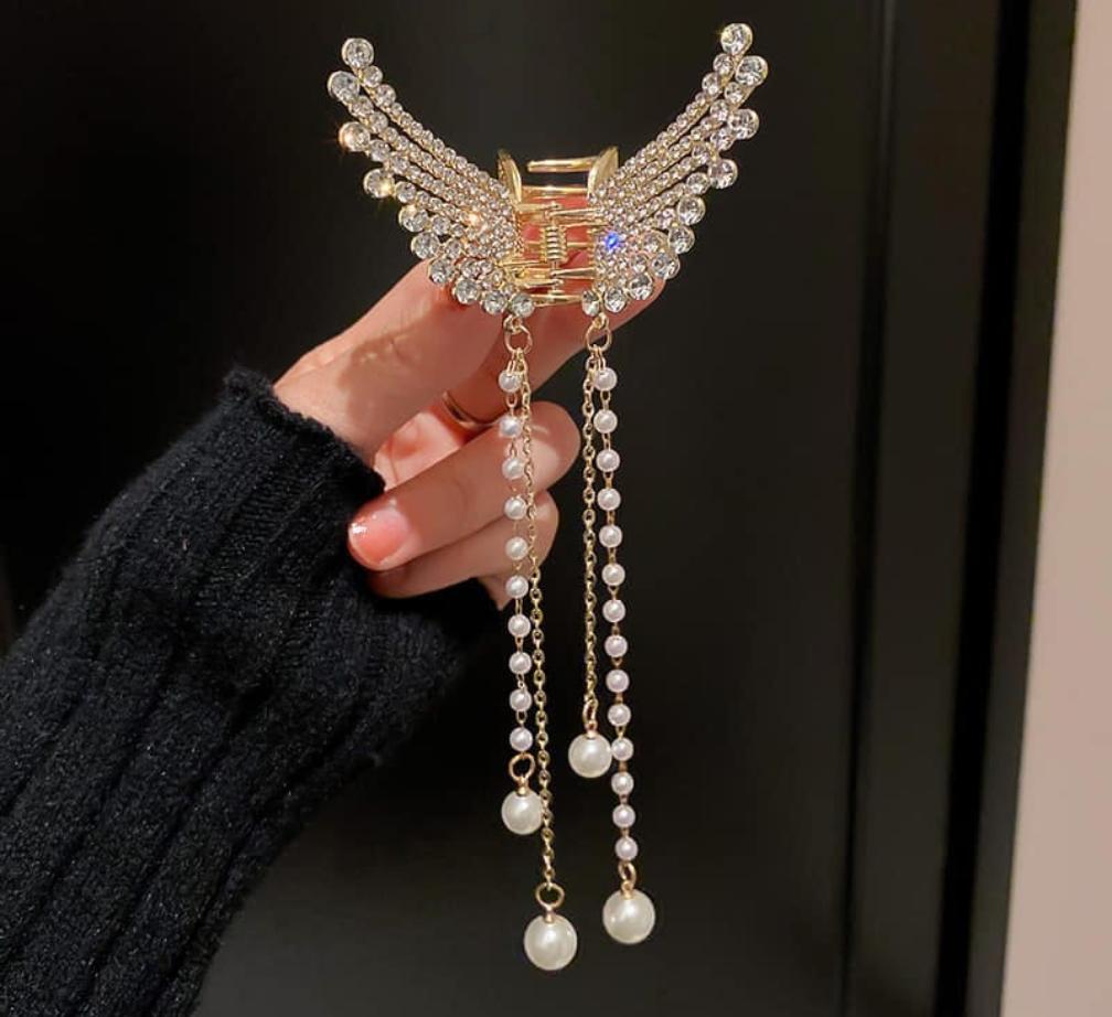 Butterfly Metal Catcher